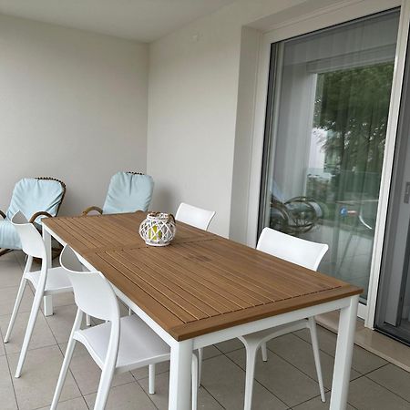 Agua Apartment With Beach Included Lido di Jesolo Exteriör bild