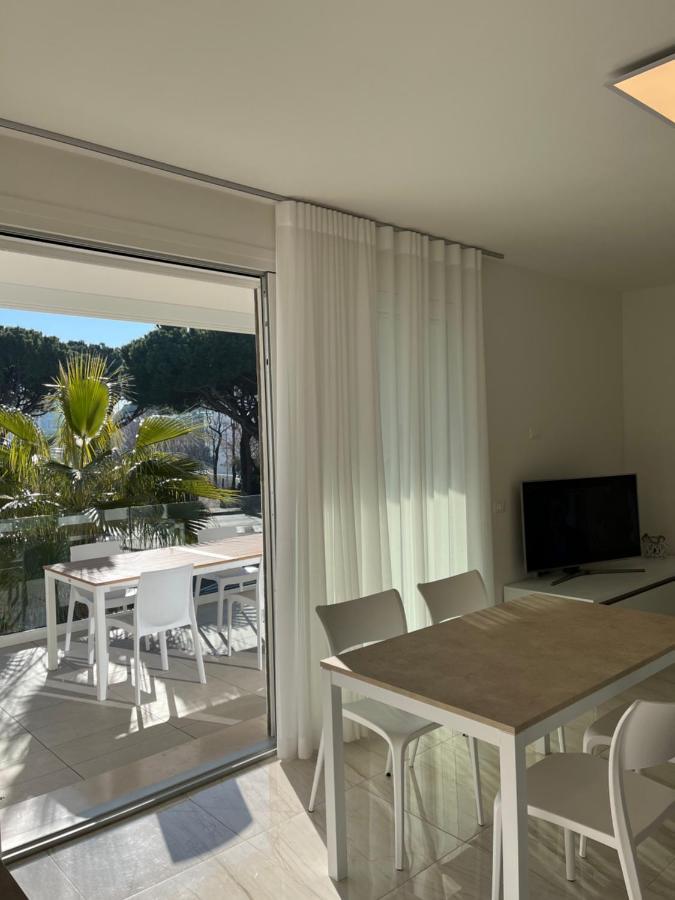 Agua Apartment With Beach Included Lido di Jesolo Exteriör bild