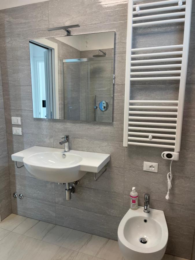 Agua Apartment With Beach Included Lido di Jesolo Exteriör bild